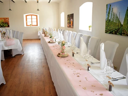Hochzeit - Hochzeitsessen: mehrgängiges Hochzeitsmenü - Painten - Der Festsaal des Stanglbräu bietet Platz für bis zu 120 Hochzeitsgäste. - Stanglbräu