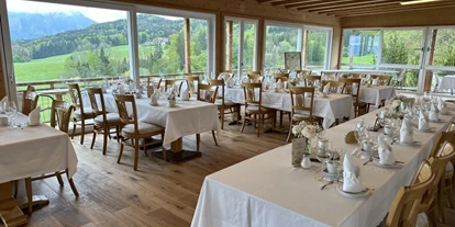 Hochzeit - Hochzeitsessen: mehrgängiges Hochzeitsmenü - Golling an der Salzach - Panorama-Saal mit Holzboden, Tanzfläche - Das Salzburgblick