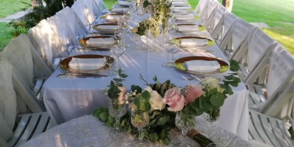 Hochzeit - wolidays (wedding+holiday) - Italien - kaiserlicher Tisch unter einer Glyzinienpergola - Villa Sofia Italy