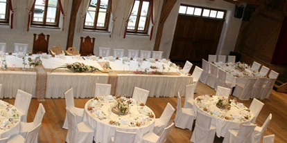 Hochzeit - Hochzeitsessen: 5-Gänge Hochzeitsmenü - Landeck - Milser Stadl mit runden Tischen - Alpenrast Tyrol