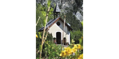 Hochzeit - interne Bewirtung - Niederthai - Trofana Tyrol Kapelle zum heilige Christophorus, inmitten der Grünanlage - Trofana Tyrol