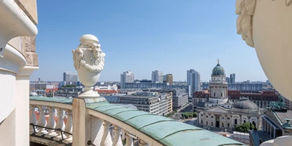 Nozze - Art der Location: ausgefallene Location - Schönerlinde - Ausblick von der Aussichtsplattform - Französischer Dom und Restaurant Hugo & Notte