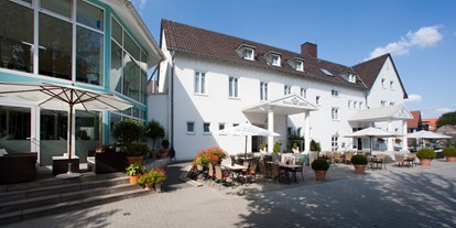 Hochzeit - Umgebung: in einer Stadt - Hofheim am Taunus - Weisser Schwan