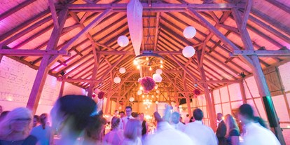 Hochzeit - Art der Location: Eventlocation - Wüstenrot - Kostenfreies WLAN steht allen Gästen zur Verfügung.  - Landgut Halsberg 
