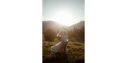 Hochzeit - Umgebung: in den Bergen - König & Kuh