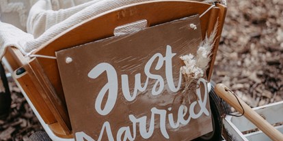 Hochzeit - Geeignet für: Firmenweihnachtsfeier - Niederrhein - Bollerwagen für das Baby - Gasthaus In Der Strassen