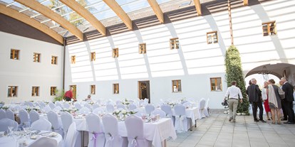 Hochzeit - Kapelle - Laakirchen - Heiraten auf dem Hof Groß Höllnberg in Oberösterreich. - Hof Groß Höllnberg