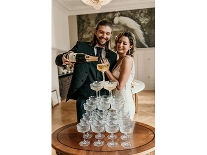Hochzeit - Geeignet für: Produktpräsentation - Hornbach - Champagnerpyramide  - Schloss Falkenhorst