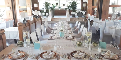 Bruiloft - Art der Location: Gasthaus - Oostenrijk - Speisesaal mit Hochzeitstafel - Relax- & Vitalhotel Adler