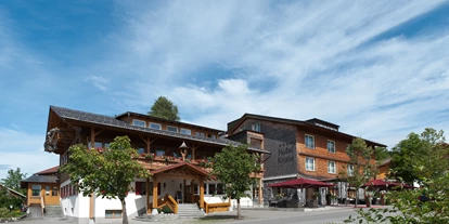 Bruiloft - Umgebung: in den Bergen - Möggers - Aussensicht bis Mai 2016 - aktuell Zubau - Hotel Krone
