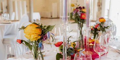 Hochzeit - nächstes Hotel - Beckingen - Table Setting Spring Colour eckiger Tisch - Hofgut Dösterhof