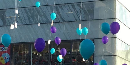 Nozze - Geeignet für: Eventlocation - Möggers - Glücksballons steigen vor dem Hotel - Vienna House Martinspark Dornbirn