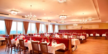 Hochzeit - Umgebung: am Fluss - Götzling - Großer Saal für 120 Personen - Revita Hotel Kocher
