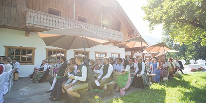 Hochzeit - Personenanzahl - Jainzen - Eheschließung im Freien im Laimer Urschlag in Strobl. - Laimer-Urschlag