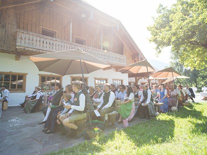 Hochzeit - externes Catering - Thalgau - Eheschließung im Freien im Laimer Urschlag in Strobl. - Laimer-Urschlag
