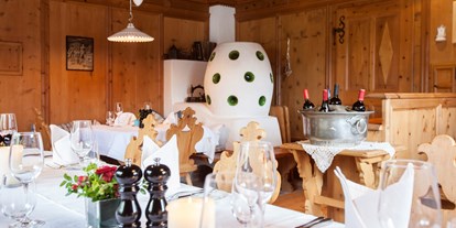 Hochzeit - Art der Location: Restaurant - Grins - http://www.dassonnbichl.at/heiraten-in-den-bergen - Sonnbichl Stube