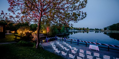 Hochzeit - Umgebung: mit Seeblick - Mannswörth - Abendstimmung an der Alten Donau der La Creperie.
Foto © weddingreport.at - La Creperie