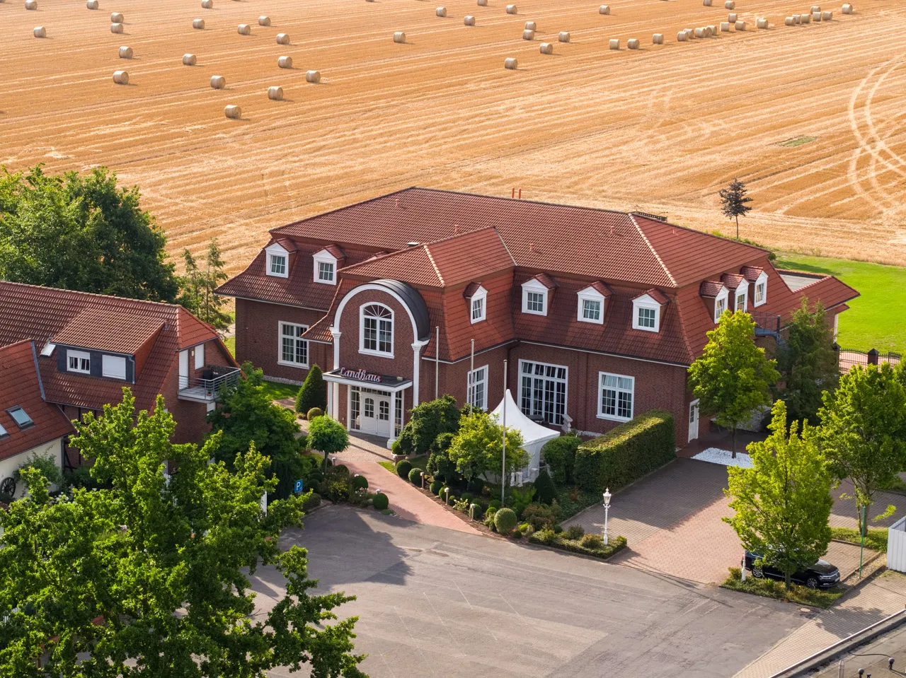 Hochzeitslocation - Hotel Hennies, ihre Traum Location in Niedersachsen oder darüber hinaus. Niedersachsen Hochzeit Premium  - Hotel Hennies