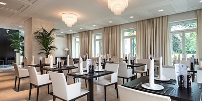 Hochzeit - Umgebung: im Park - Murtal - Gästehaus Frühstücksraum - Hotel Steirerschlössl