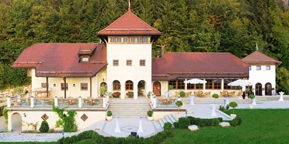 Hochzeit - Art der Location: privates Anwesen - Mondsee - Panoramaansicht Ansitz Wartenfels - Ansitz Wartenfels