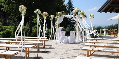 Hochzeit - Art der Location: Schloss - Wöhr - Trauung auf der Terrasse
 - Ansitz Wartenfels