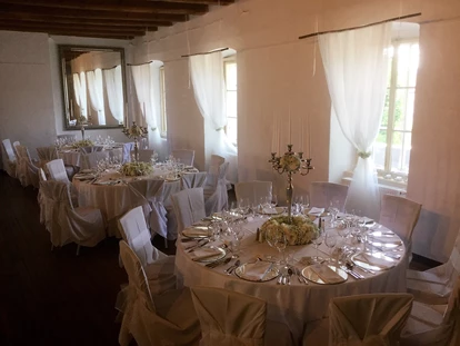 Hochzeit - Geeignet für: Geburtstagsfeier - Burg (Hannersdorf) - Runde Tische in allen Größen von 6 bis 12 Personen  im Kastell Stegersbach - Kastell Stegersbach