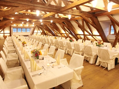 Hochzeit - nächstes Hotel - Gosau - Der Falkensteinsaal mit Platz für bis zu 150 Personen mit seinem einmaligen Ambiente und Blick auf den See. - Mozarthaus St. Gilgen am Wolfgangsee