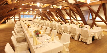 Hochzeit - Gamp - Der Falkensteinsaal mit Platz für bis zu 150 Personen mit seinem einmaligen Ambiente und Blick auf den See. - Mozarthaus St. Gilgen am Wolfgangsee
