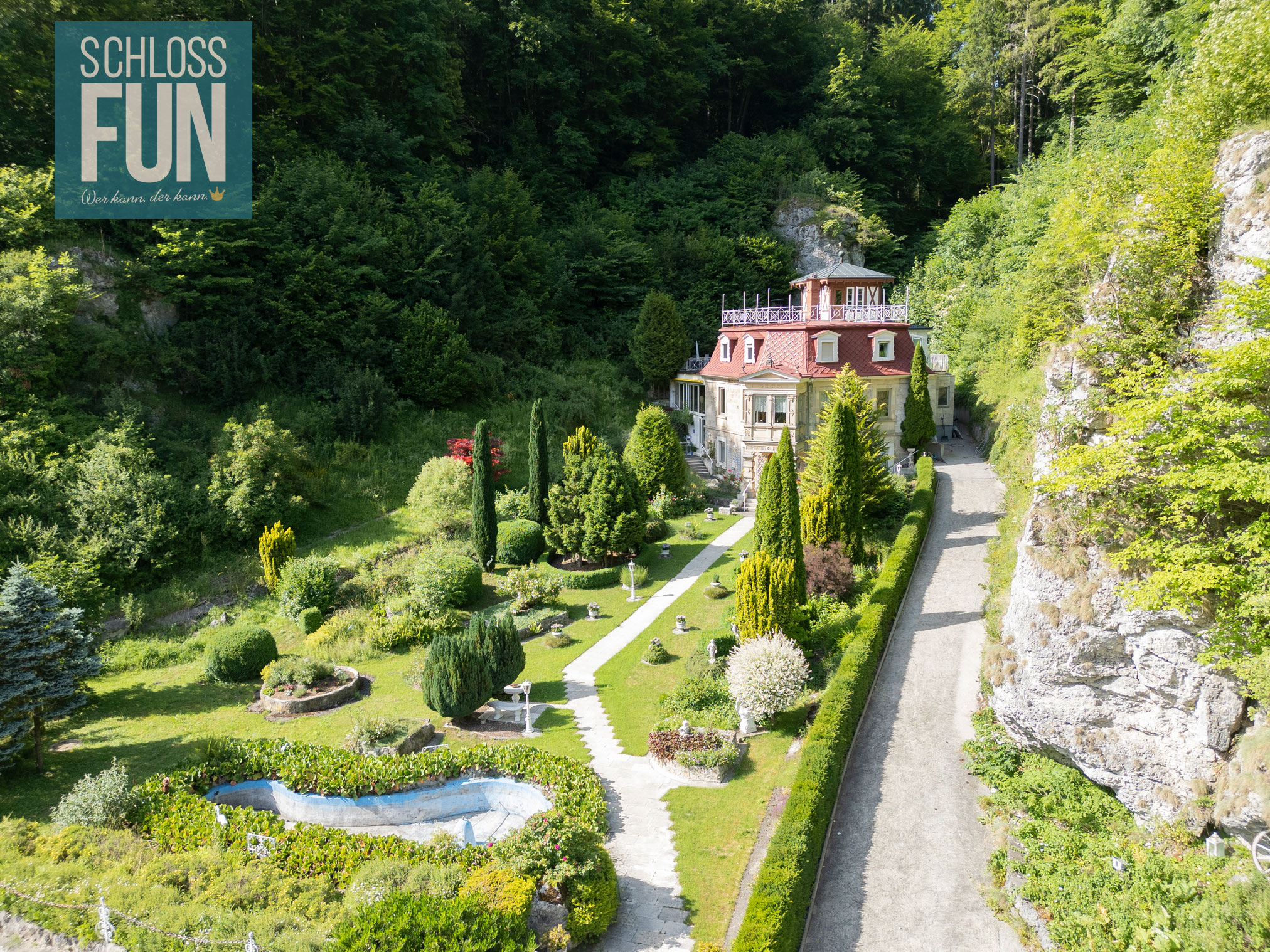 Hochzeitslocation - Schlössle Seeburg aus der Luft betrachtet - Schlössle Seeburg