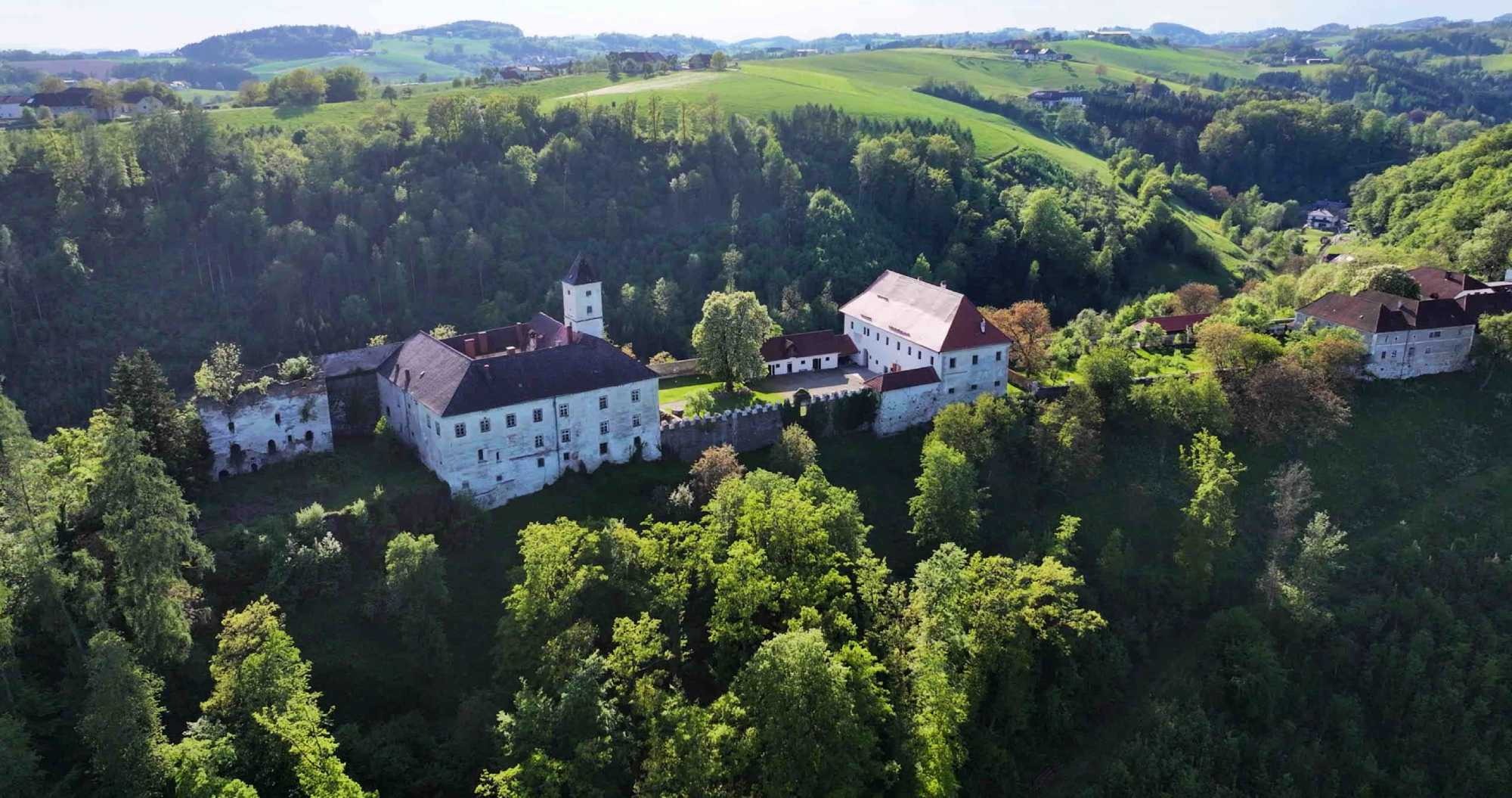 Hochzeit: Romantische Hochzeit im Schloss Eschelberg in Oberösterreich - Schloss Eschelberg
