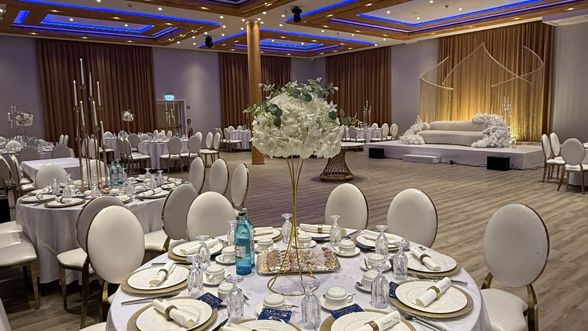 Hochzeitslocation - Saal 1 mit einer Kapazität von 250 Gästen in Gala-Bestuhlung vom Hotel Steinberger Hof in Dietzenbach/Offenbach - Steinberger Hof