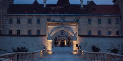 Hochzeit - Art der Location: Gasthaus - Donauraum - Feiern Sie Ihre Hochzeit auf Schloss Walpersdorf.
Foto © melanienedelko.com - Schloss Walpersdorf