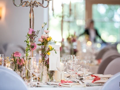 Hochzeit - Geeignet für: Seminare und Meetings - Piesendorf - Dekoration im Bankettsaal - Schloss Prielau Hotel & Restaurants