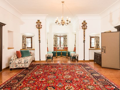 Hochzeit - Leogang - Suite Vorraum - perfekt für die standesamtliche Trauung - Schloss Prielau Hotel & Restaurants