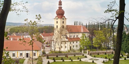 Hochzeit - Klimaanlage - Ravelsbach - Denkmalgeschützte Jakob-Prandtauer Kirche Ravelsbach mit Barockgarten  - Schmiede am Ravelsbach (Niederösterreich - nahe Wien) 