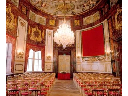 Wedding - nächstes Hotel - Wien Ottakring - Ovaler Festsaal Trauung - Palais Daun-Kinsky