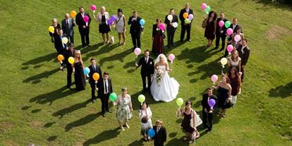 Hochzeit - Hochzeitsessen: 3-Gänge Hochzeitsmenü - PLZ 9580 (Österreich) - Menschen-Herz - Fotoshooting - Inselhotel Faakersee - Inselhotel Faakersee