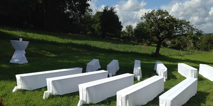 Hochzeit - Umgebung: am Land - Niefern-Öschelbronn - Für eine Trauung im Freien bieten wir ausreichend Platz im Garten. - Bischoff's Landrestaurant