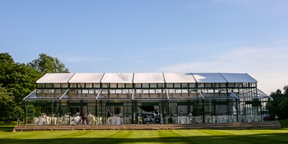 Hochzeit - Umgebung: in Weingärten - PBI Event Architecture - mobile Orangerie (Zelte und Temporäre Bauten)