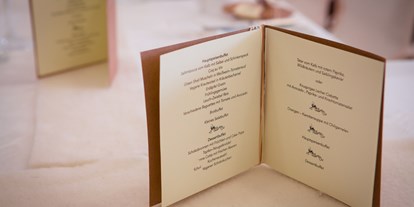 Hochzeit - Weinkeller - Fischen im Allgäu - Menüs passend zur Dekoration - Hotel Sonnenburg