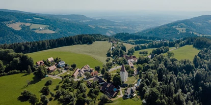 Wedding - Art der Location: privates Anwesen - Austria - Der Herkhof steht in der romantischen Bergregion Hebalpe. - Herkhof