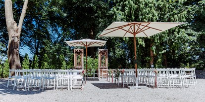 Hochzeit - Art der Location: ausgefallene Location - Sulztal - Waldhochzeit - Georgi Schloss und Weingut