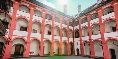 Hochzeit - Steiermark - Schlossinnenhof - Schloss Pernegg