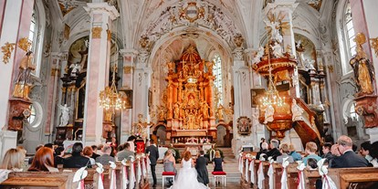 Hochzeit - Art der Location: im Freien - PLZ 8605 (Österreich) - Frauenkirche  - Schloss Pernegg