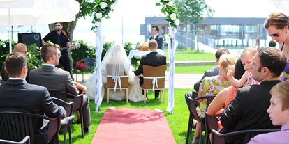 Wedding - Parkplatz: kostenpflichtig - Bodensee-Vorarlberg - Hochzeitszeremonie im Garten - Seehotel am Kaiserstrand