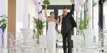 Hochzeit - Hochzeits-Stil: Modern - Kottingbrunn - Das lichtdurchflutete Foyer vom BRUNO eignet sich ideal für den Sektempfang. - Bruno