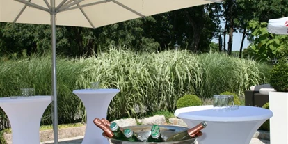 Nozze - wolidays (wedding+holiday) - Austria - Aperitif im Garten des Birkenhof in Gols. - Birkenhof Restaurant & Landhotel ****