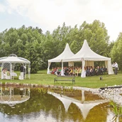 Wedding location - Eure Gartenhochzeit vor unserem romantischen Teich. - Grandhotel Niederösterreichischer Hof