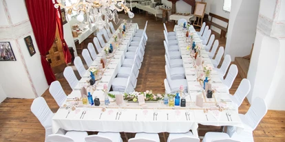 Mariage - Geeignet für: Gala, Tanzabend und Bälle - Mariazell - Blick von oben auf die Hochzeitstafel in der Kapelle - Burg Plankenstein