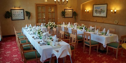 Hochzeit - nächstes Hotel - Geras - Salon Grüne Bar für bis zu 35 Gäste - Landgut & SPA Althof Retz